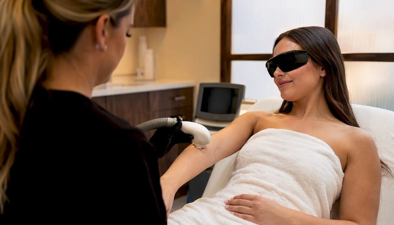 Laser Hair Removal in Summer: Safety, Timing & Tips